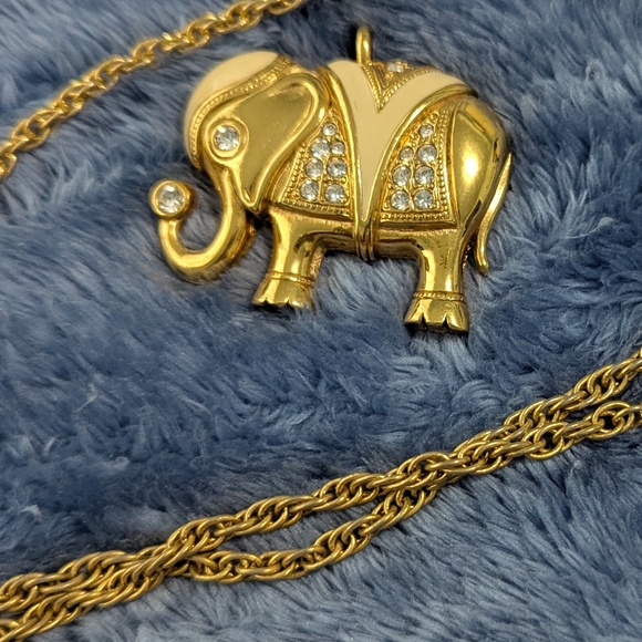 1995 Avon Kenneth J Lane Gold Tone Elephant Brooch/Pendant w/Chain! - Picture 1 of 8